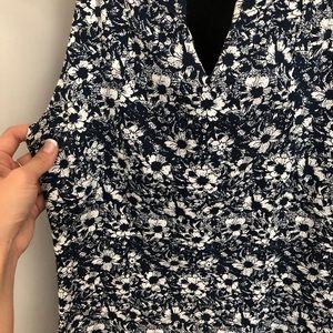 Form-fitting Flowery Dress